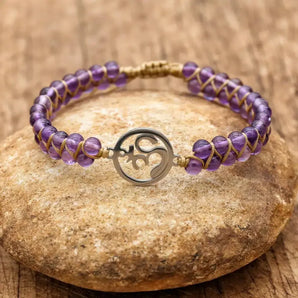 Bracelet en Améthyste avec le Symbole « OM »