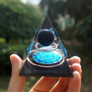 Pyramide Orgonite Obsidienne noire et cuivre